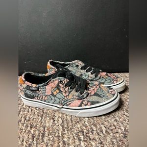 Vans leaf design low top
